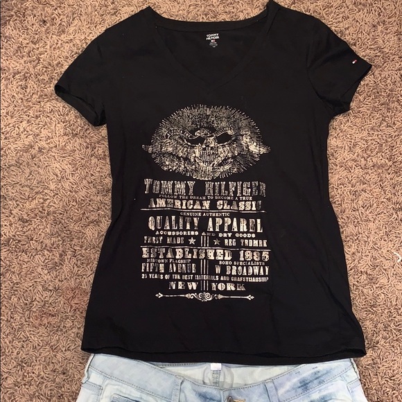 Tommy Hilfiger V-Neck - Picture 3 of 4